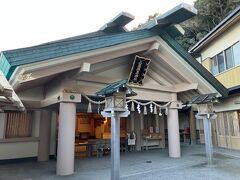 「二見興玉神社」。
ご祭神は「猿田彦大神（さるたひこのおおかみ）」と宇迦御魂大神（うがのみたまのおおかみ）です。