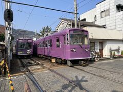 トロッコ列車に乗りたいので、嵐電嵯峨駅にて下車。ここから徒歩10分ほどでトロッコ列車嵯峨駅に到着です。