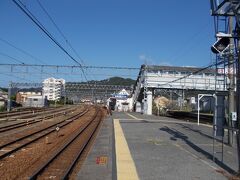 上郡駅でＪＲ山陽線から智頭急行線に乗り換え。乗車前に駅で土日祝日限定の1日フリーきっぷ（1200円）を買いました。大原までの通常運賃は880円なので往復するだけでも560円お得です。