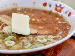 元祖はこだてラーメン おんじき庭本 空港店