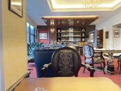 さて、最終日の朝食はゆっくりしようと決めて、ホテルの中で頂くことにします。

8時にお願いしていたのですが、結局早く目が覚めたので7時からに変更をお願いして、お邪魔します。

おっ・・・ひとりでした（笑）