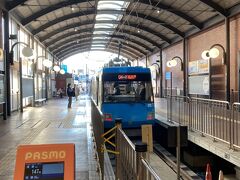 三軒茶屋駅は、キャロットタワーの中にあります。
乗車料金の支払いは、車両に乗り込む際全区間150円で、IC利用がお得です。

三軒茶屋では東急田園都市線と、下高井戸で京王線、山下駅では小田急線と、複数の乗り換え駅を繋ぐ便利な路線のため、時間帯によっては混雑しているようですが、電車の本数が多いので一本見送っても、ゆっくりと街歩きが出来ますね。