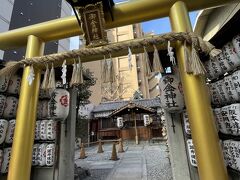 宿泊ホテルのすぐそばにあった御金神社。
朝の内に参拝に行きました。