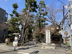 駅すぐの九品仏浄真寺
参道を歩いて