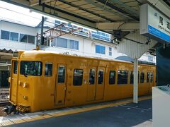 尾道駅に11：47に到着した。
尾道らしい風景が楽しめる千光寺山の中腹あたりの坂道エリアは、住宅街が広がっていて飲食店は無さそうなので、もうすぐ正午だし駅周辺でランチを済ませることにした。