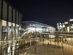 「流山おおたかの森駅」に到着。駅の改札からホテル2階のフロントに直結しています。