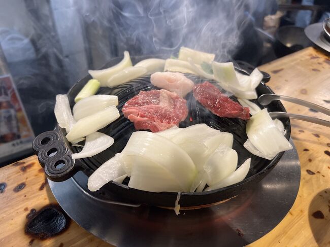 やっぱジンギスカンが1番美味しかったので、肉を追加で注文。<br />臭みを全く感じないお肉です<br />まだお腹に余裕あるので2件目に向かいます