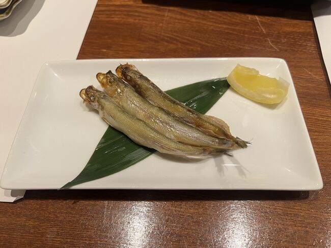 そしてお店のオーナー曰く『本物のししゃも』が登場w<br />北海道以外のししゃもは偽物だそうです。本物は1夜干しになっており、これまた美味です。地元に帰ってもししゃもは食べれませんねw<br />次回に続きます