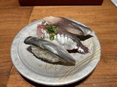 北陸といえば新鮮な海の幸。

金沢に来たなら寿司を食べたいということで、駅前の商業施設フォーラス金沢にあるすし店「能登前寿司　もりもり寿し」さんへ。

18時ごろに行きましたが、すでに店外には行列が...(汗)