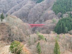 小布施から山を上り高山村へ。晩秋の高井橋。西の戸隠には雪がありましたが、東の高山村には雪はありません。