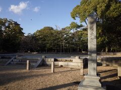 なぜ広島城下というと、日清戦争中(1894-95)ここに大本営が設置されたからです。軍の総帥である明治天皇も、皇后らを伴って277日間滞在。宮中移動です。