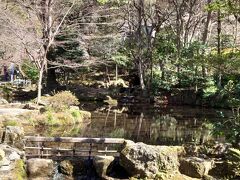 岐阜城のふもとはこれまた整備されたいい感じの公園になっています。
さて、この後はお茶の時間です。
GoogleMapでめぼしいカフェを見つけたので徒歩で移動します。
今回は利用しませんでしたが、岐阜市内の主要観光スポットを回るなら
レンタルサイクルを借りて移動してもよかったなーと後で思いました。