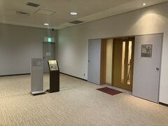 成田空港国内線 JALサクララウンジ