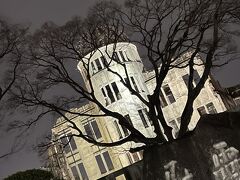 原爆ドームもライトアップされていました。