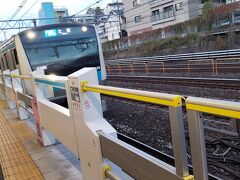東十条駅を5時50分発の京浜東北線各駅停車大宮駅行きで出発。