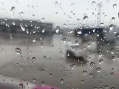 セントレア出発時は雨でした。
