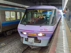 「やくも５号」は、国鉄色リバイバル塗装第二弾の車両です。
先頭車両はパノラマグリーン車です。