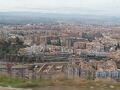 昨日見たグラナダ市街、大きな町です。11:20頃、アルハンブラ前のホテルを出発しました。約７時間かかるようなので、バレンシア近郊のホテルには、18:30頃の到着か…。