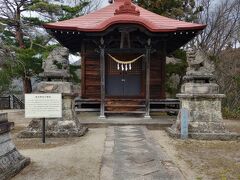 次は電動の利を生かして　愛宕山公園に行きます
ぐいぐい登って　あっと言う間に頂上です
まずは神社に　お参りして、、