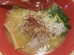 飲んだ後はラーメンで締める
ホテルは唐戸市場から徒歩圏内
バスで帰ろうとしたがすぐ来るのがなかったのでタクシーで移動