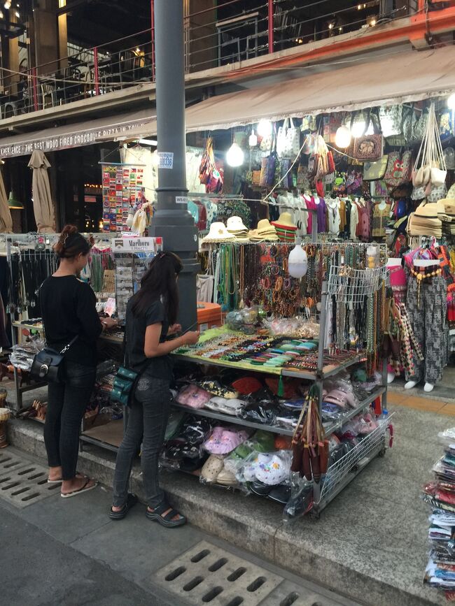 シェムリアップ市内のパプストリートの観光地です。