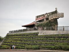 ▽▲バンナ公園▽▲   
▽エメラルドの海を見る展望台▽
展望台最後の一枚。次は石垣島鍾乳洞です。
17:08頃  バンナ公園発。
