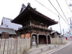 阿波国分尼寺から歩いて四国16番札所・観音寺までやってきました。