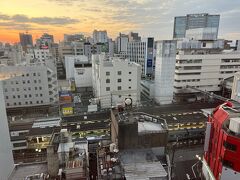 おはようございます。
綺麗な朝焼け、蒲田駅ビュー。
