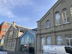 ミュージアムのそばにはオサレなタイタニックホテルもありますよ。
https://www.titanichotelbelfast.com/