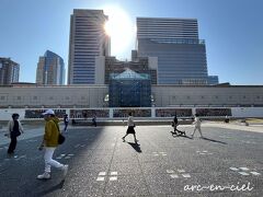 横浜美術館