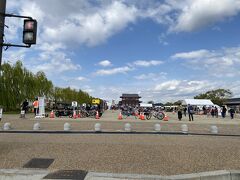 駅に戻る時に見えたよ～平城宮跡地

イベントやっててにぎやか～

ここ最初は行くつもりでいたけどスルーしてしまう。見るのに時間いりそうだし。

