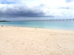 東洋一のビーチという与那覇前浜ビーチにも行ってみた。