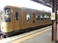 天橋立　13:18発　　　　宮津まで200円

この列車、可愛くて外国人が列をなして撮影していました。