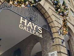どうやらHay's  Galleriaというモールらしい
入口から入らなかったから知らなかったw
元日でもお店はやってるところ結構ありました。
こちらどとクリスマスの方が休み多そうですね