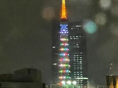 羽田からバスで帰る途中に見えた東京タワーがクリスマスツリーみたいでした。

12月は大阪に行ってきました。それはまた次回に