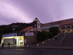 『淡路ハイウェイオアシス』
帰りは淡路ハイウェイオアシスでトイレ休憩です。
こちら側ははじめてかも！