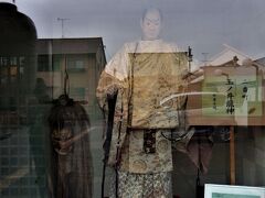10:52　佐倉新町おはやし館さん（無料）
入口に展示されている山車人形に誘われ、見学
山車人形の玉ノ井