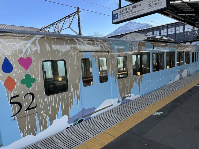 4号車は冬をイメージ。<br />2、3号車は撮ってないですが夏と秋イメージです。