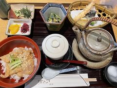 四条河原町までバスに乗って、高島屋のたん熊さんでランチ。