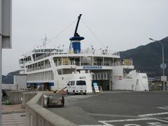 小豆島観光を終えて土庄港から新岡山港までフェリーに乗船します。
