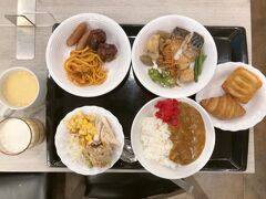 早朝ホテルの無料朝食をしっかりいただきます。