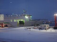 無事にシルバーフェリーで苫小牧西港に着いた。
北海道上陸を許されました。半年ぶりの渡道。
リベンジしに来たぜ。

北海道「別に呼んでませんが」