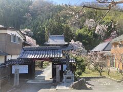 先ほどの稲荷神社から見えた、恵命禅寺にやって来ました。