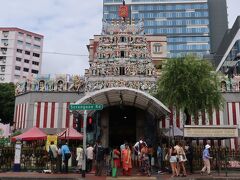 11時10分
スリ・ヴィラマカリアマン寺院
リトルインディアの中心的存在のヒンズー教寺院です。