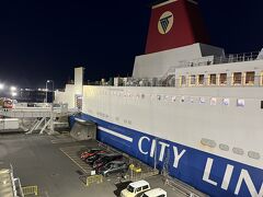 バスで約40分。フェリーターミナルに到着です。
乗船手続きと旅行支援の手続きをして、クーポンを貰ったら、乗船です。
クーポンは船内で使えるので、レストランでの食事に使いました。

今回お世話になる、名門大洋フェリーの「フェリーふくおか」
まだ出来て1年ちょっとの新しい船です。