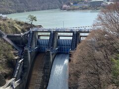 高遠BTから循環バスで歴史博物館入口で降車。あとは白山橋を渡って左に折れ、白山観音に向かいます。（標識がないのでわかりにくい）