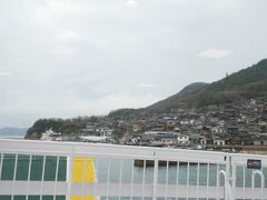 40分ほどで男木島着。雨は小雨。