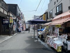 函館朝市をひやかして、

この時間帯(時期かもですが)は閑散としていて、呼び込みもトーン低め。