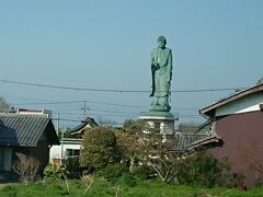  びわこ大仏（良疇寺）が見えてくるとまもなく長浜駅に到着です。