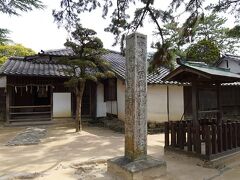 その近くには、吉田松陰が罰せられ、幽閉されたお屋敷の一室も観ることができます。